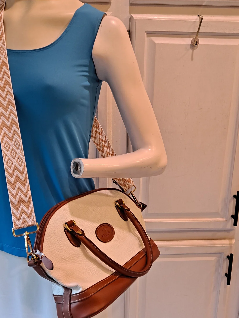 Michael Stevens International Vintage White Pebble Dome Satchel Tan Leather
